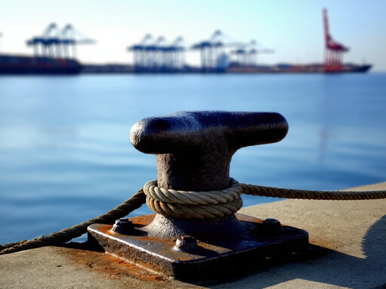 7 Essential Marine Bollard Maintenance Tips for safe and reliable Mooreing Operations